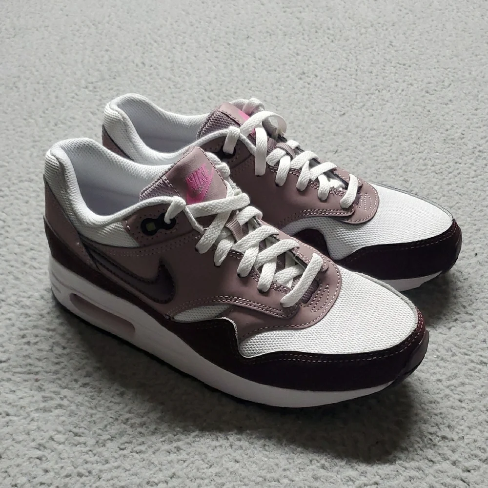 Nike Kid’s Air Max 1 Sneakers in White, Light Pink & Dark Plum Size 5Y